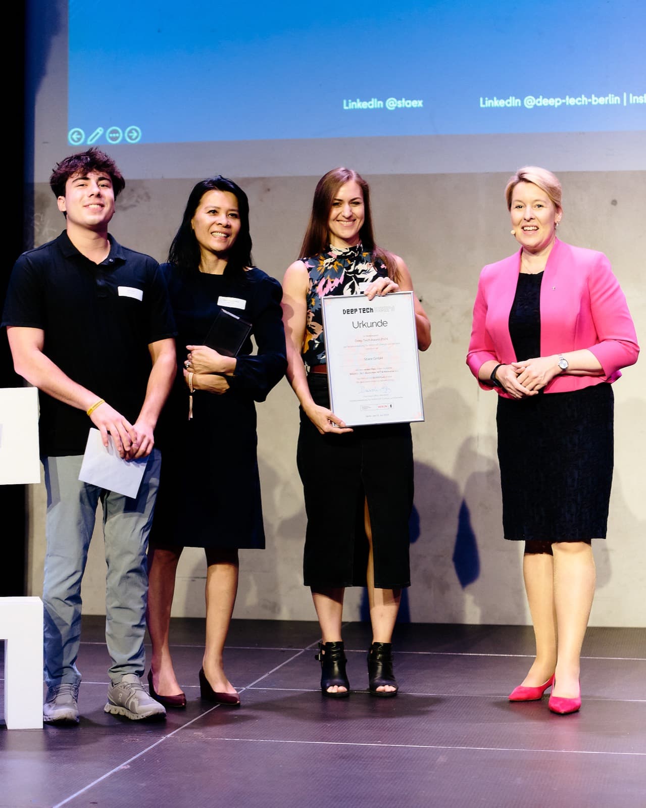 Staex receiving Deep Tech Award